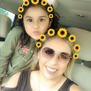 Meet your Posher, Mayra